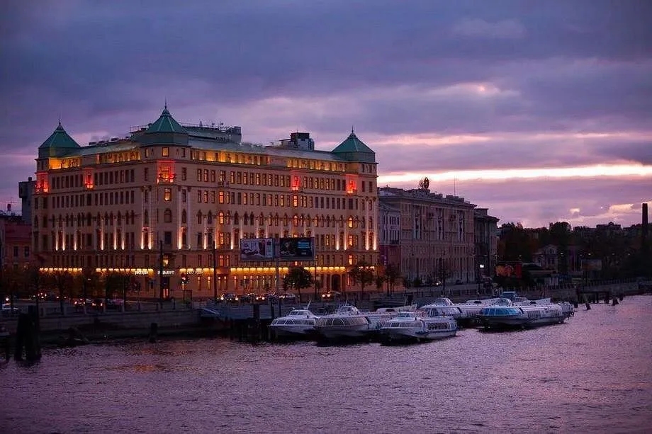 hotel marriott vasilievsky (river palace)